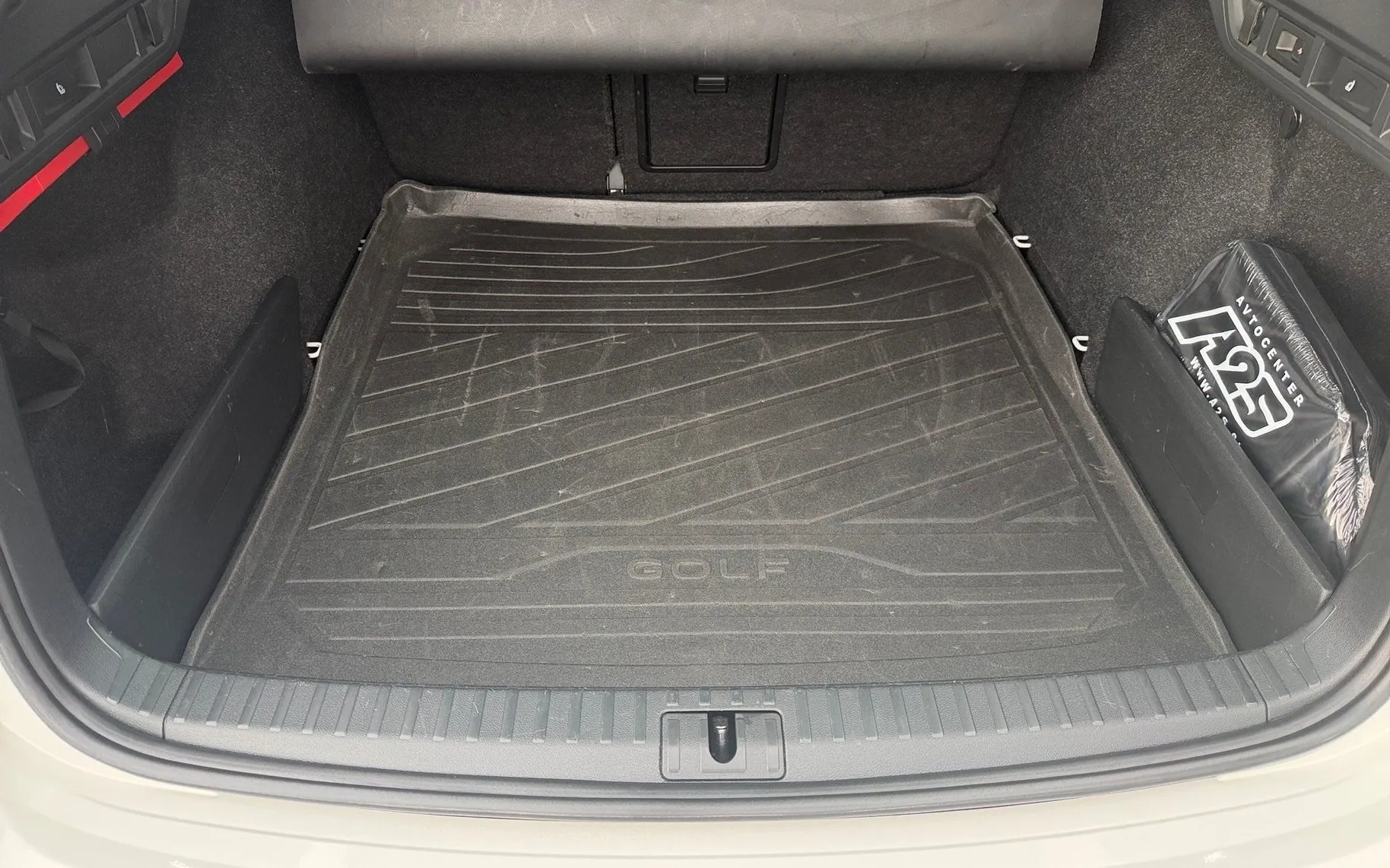 Notranja slika - Škoda Octavia - Combi 2.0 TDI RS DSG-Vl. kljuka-Mrtvi kot-Webasto - 12