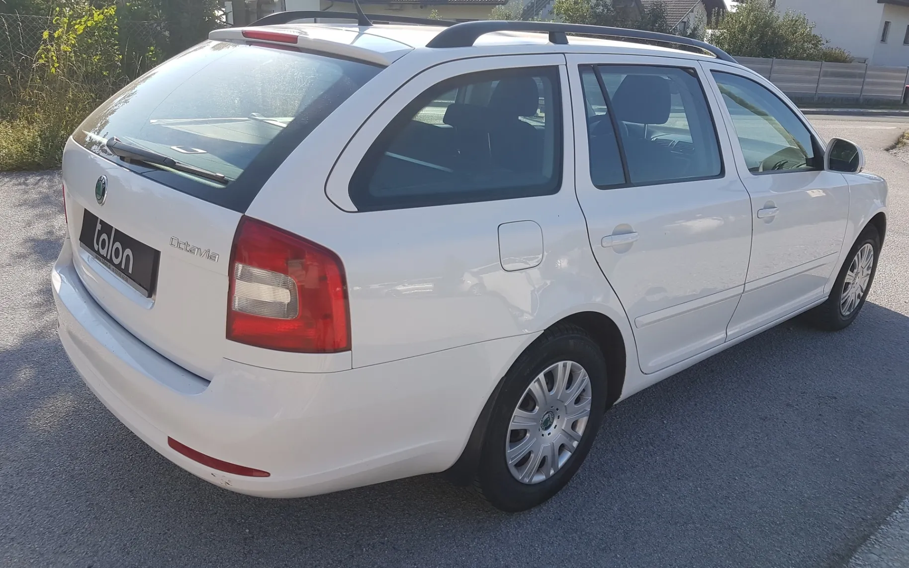 Zunanja slika - Škoda Octavia - Combi 2,0 TDI CR DPF - 7