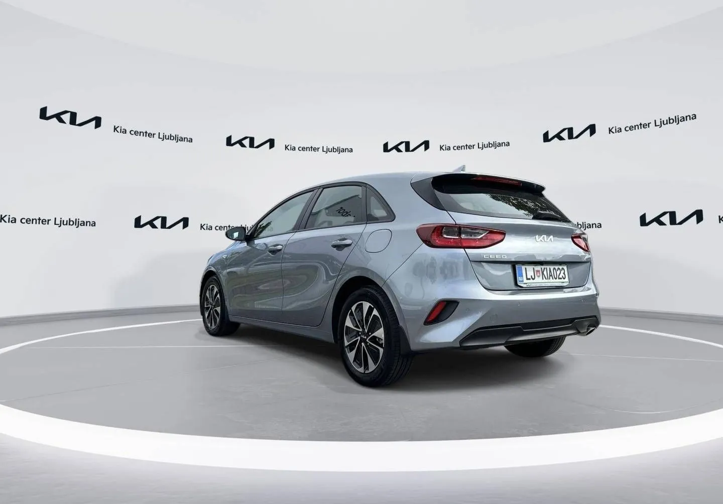 Notranja slika - KIA Ceed - 1.0 T-GDi LX Champion+ ISG. M T - 7