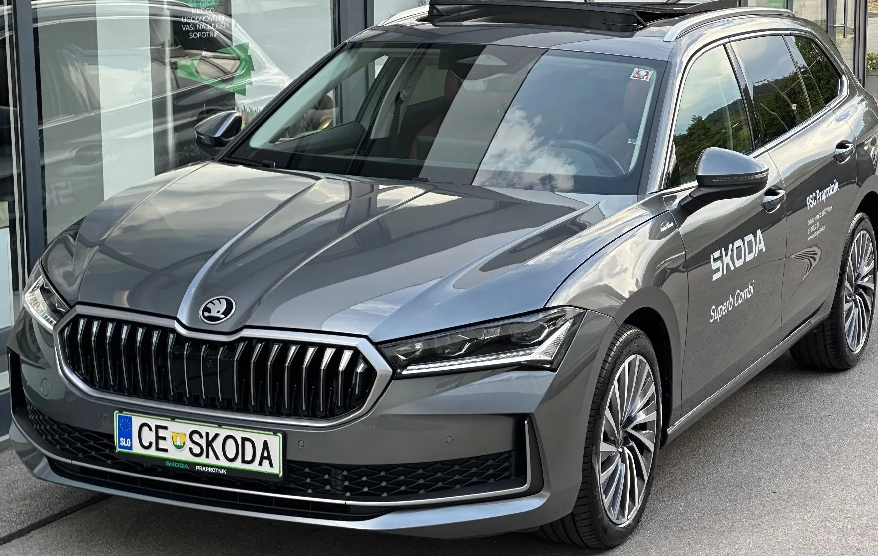 Zunanja slika - Škoda Superb - Combi L K 2.0 TSI DSG - 2