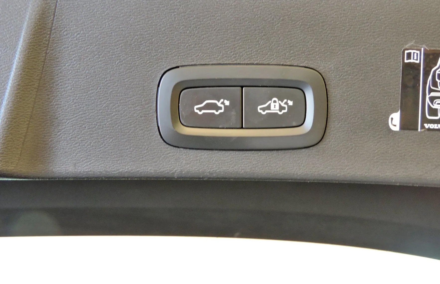 Zunanja slika - Volvo XC40 - T4 Recharge Twin Engine Inscription Avt. - 15