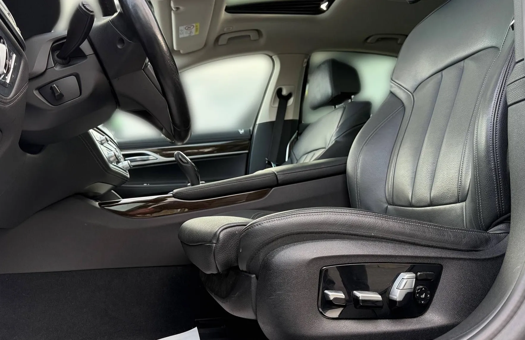 Zunanja slika - BMW Serija 7 - : 730d SPORT SOFT CLOSE 20 COL ZRAČNO PANO - 15