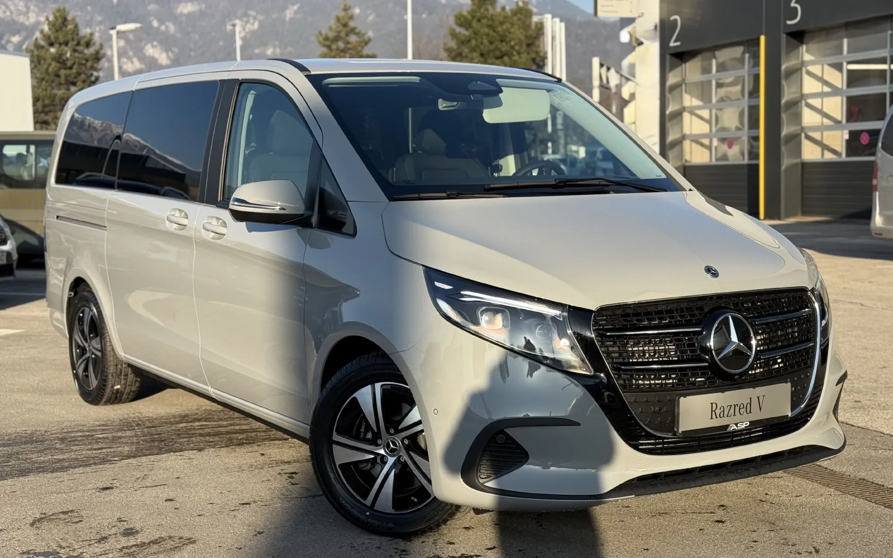 Zunanja slika - Mercedes-Benz V-Razred - V 250 d Style dolgi - 3