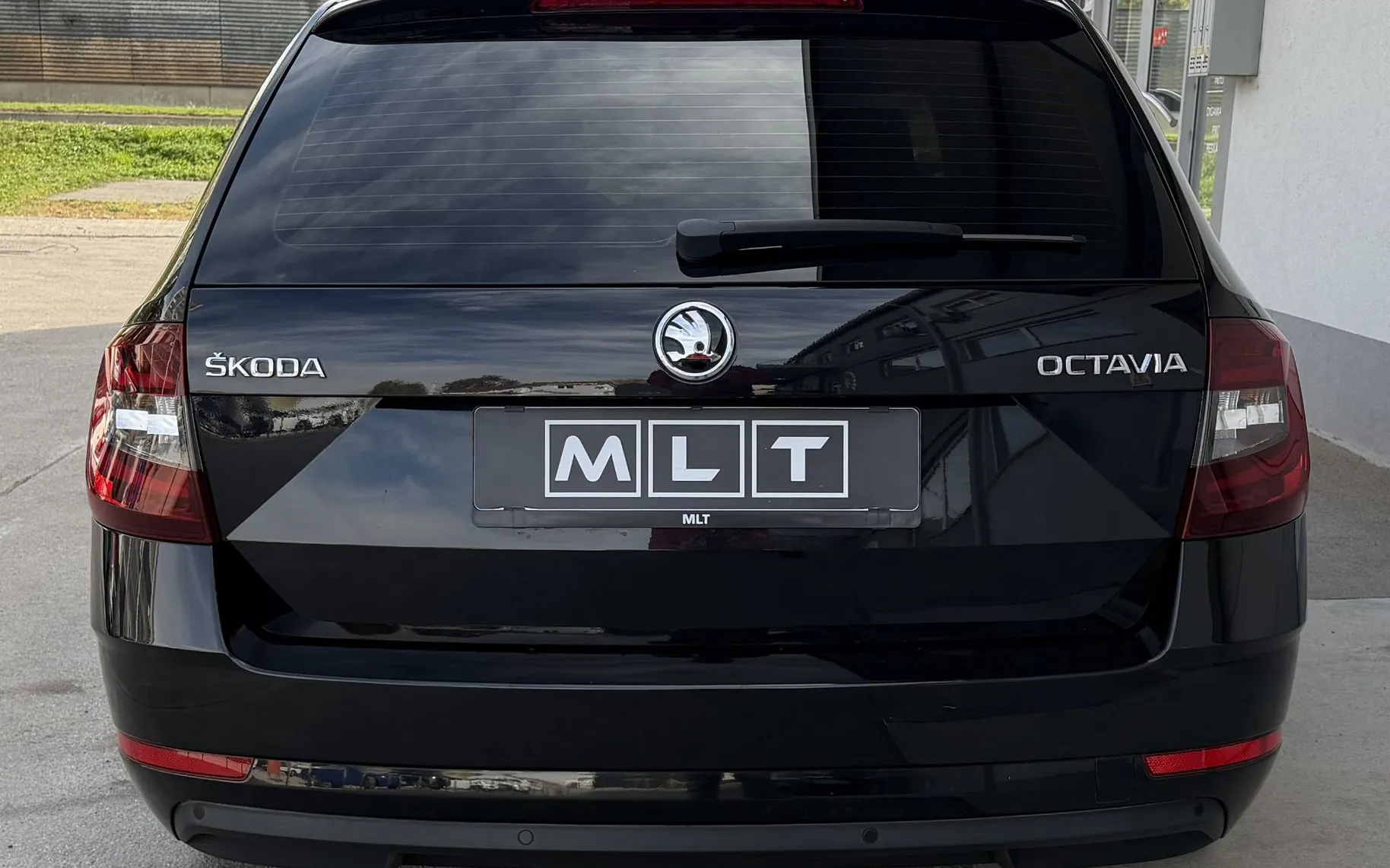Zunanja slika - Škoda Octavia - Combi 1,6 TDI Active DSG - 4
