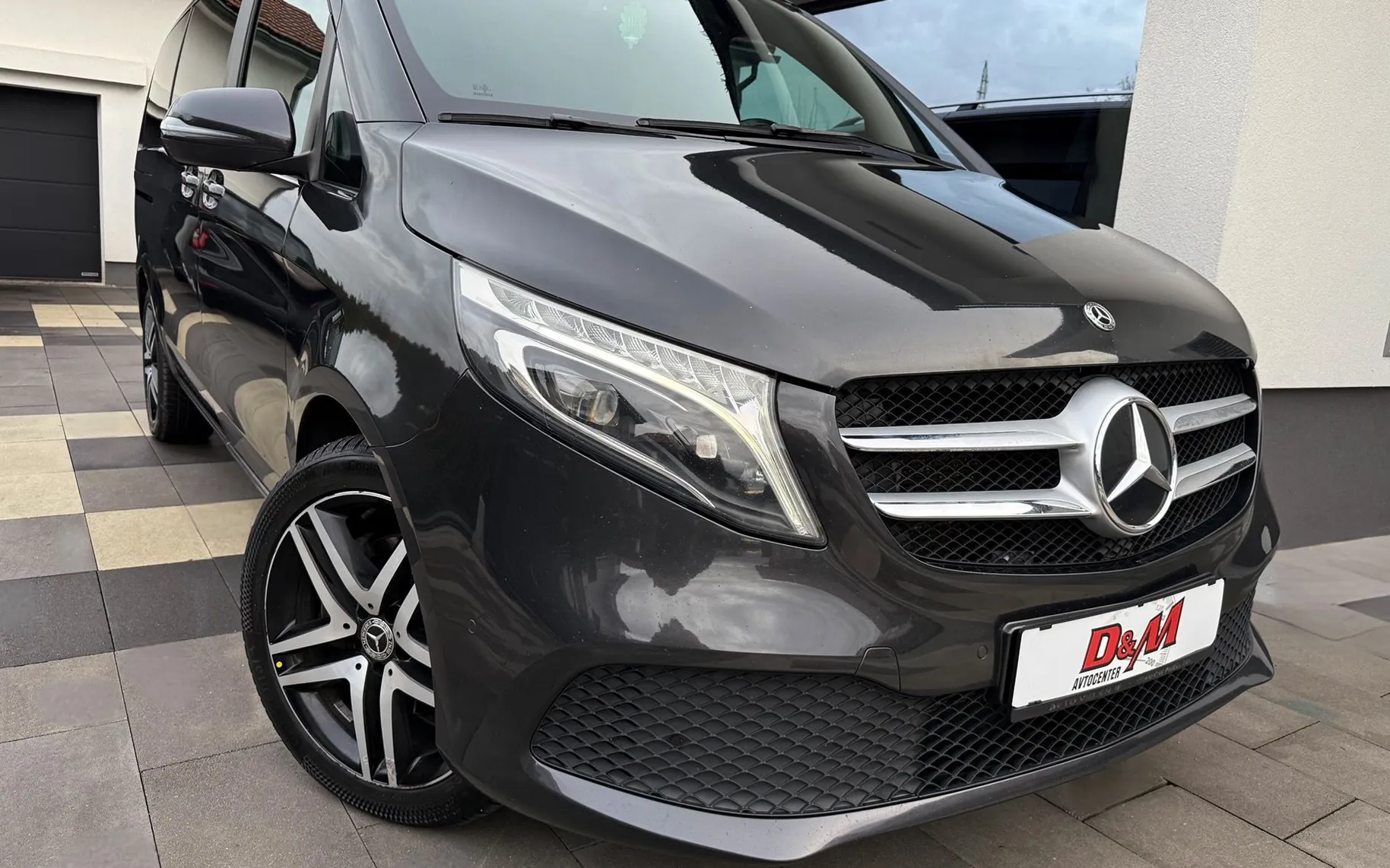 Zunanja slika - Mercedes-Benz V-Razred - V 250 d 4MATIC AVANTGARDE|1.LASTNIK|SLO|PANORAMA - 2
