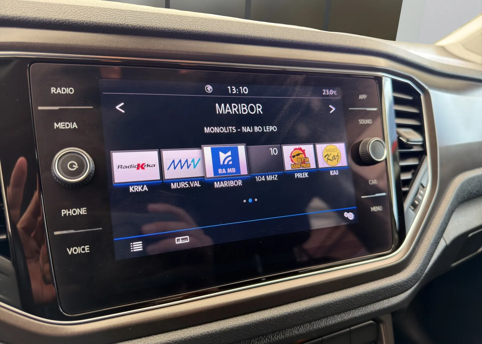 Zunanja slika - Volkswagen T-Roc - 1,6 TDI BMT - 9