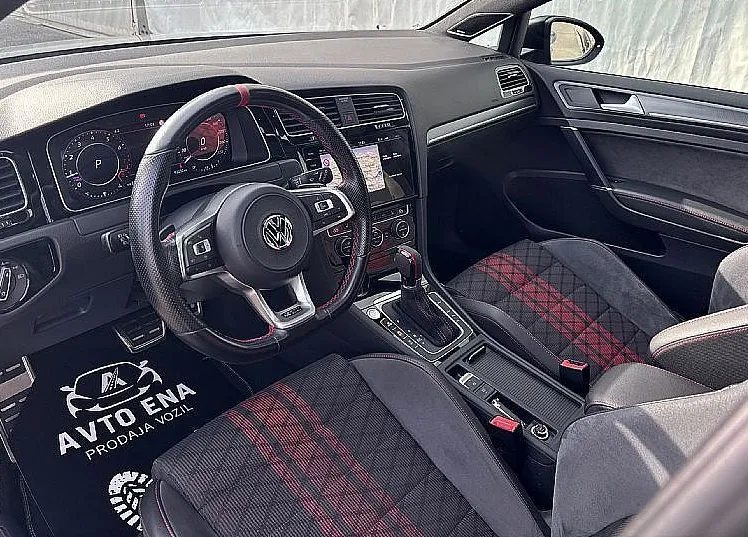 Zunanja slika - VW Golf - 2.0 GTI TCR - AKRAPOVIČ - PANORAMA - ALCANTARA - 9