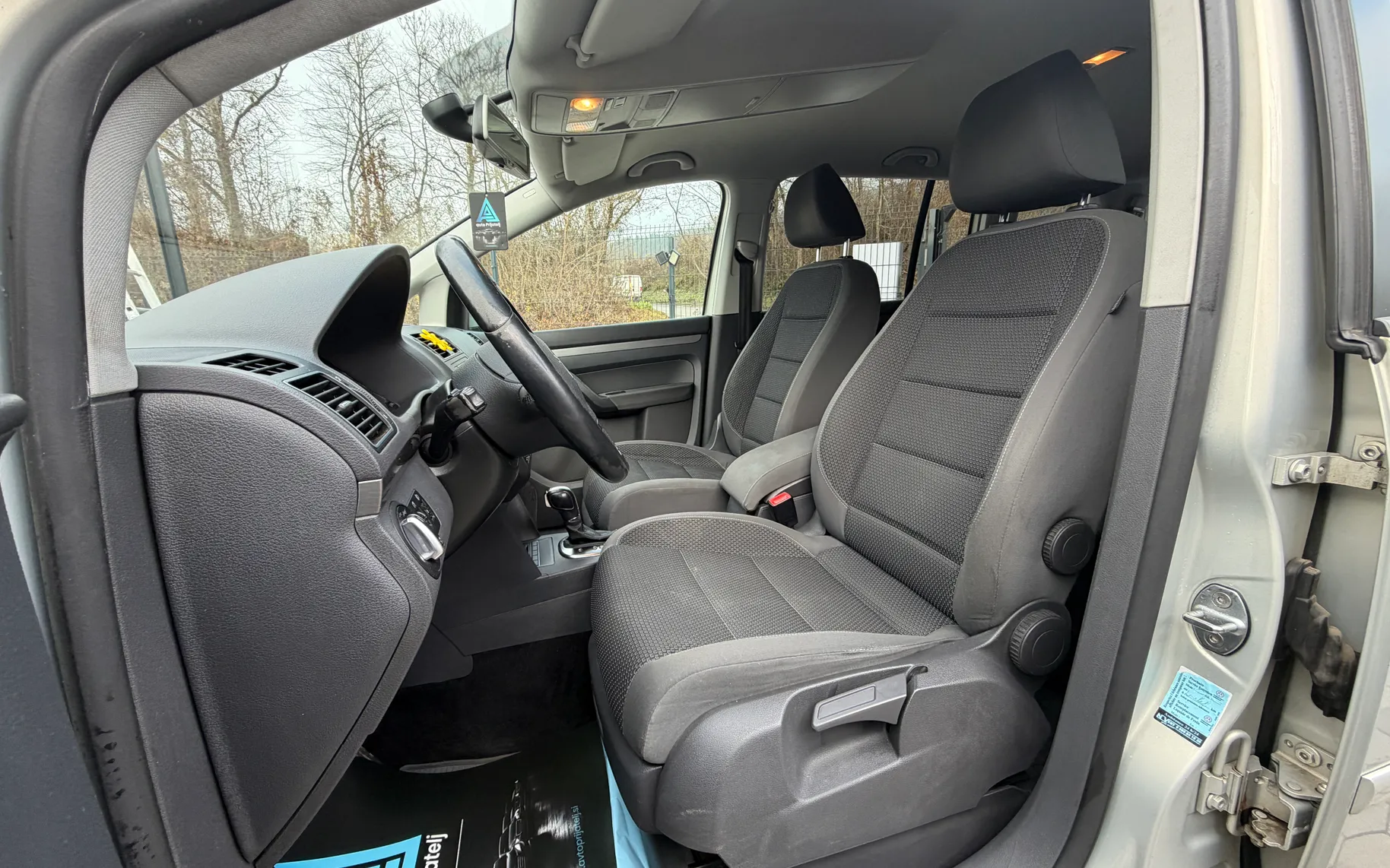 Zunanja slika - Volkswagen Touran - 1.6 TDI BlueMotion | AVT | 7 SED - 29