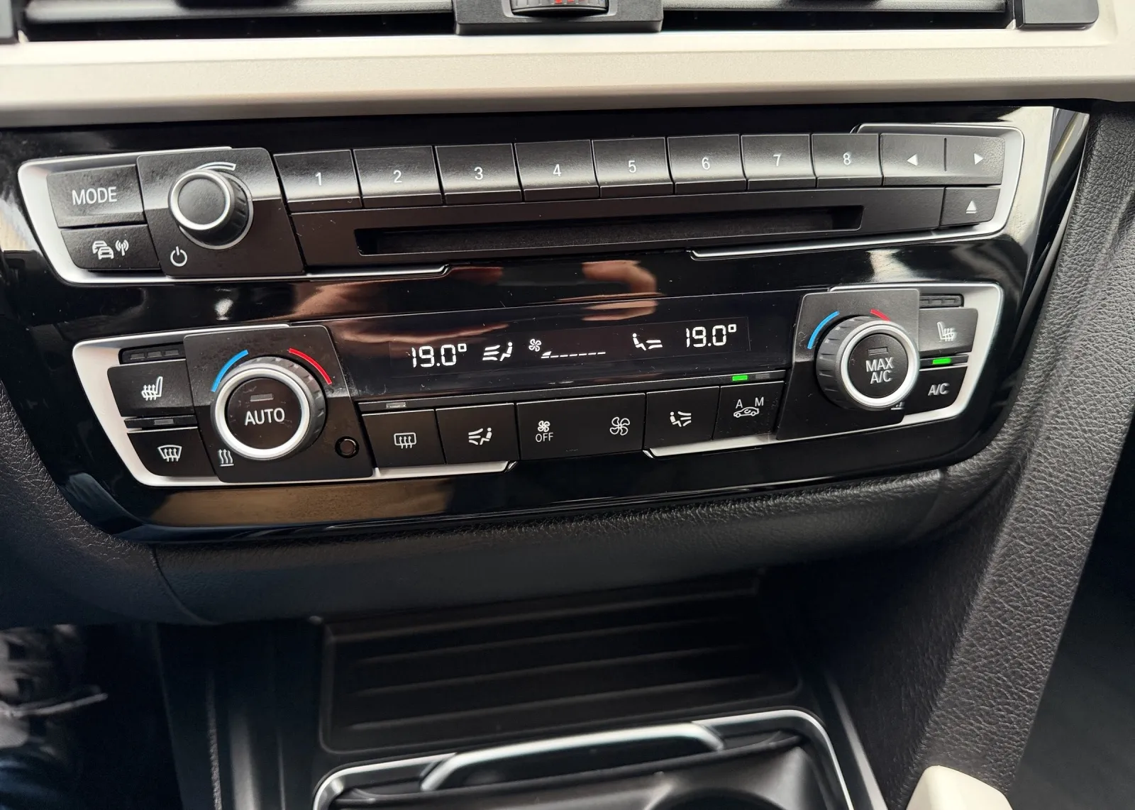 Zunanja slika - BMW Serija 3 - 318d Touring - 12