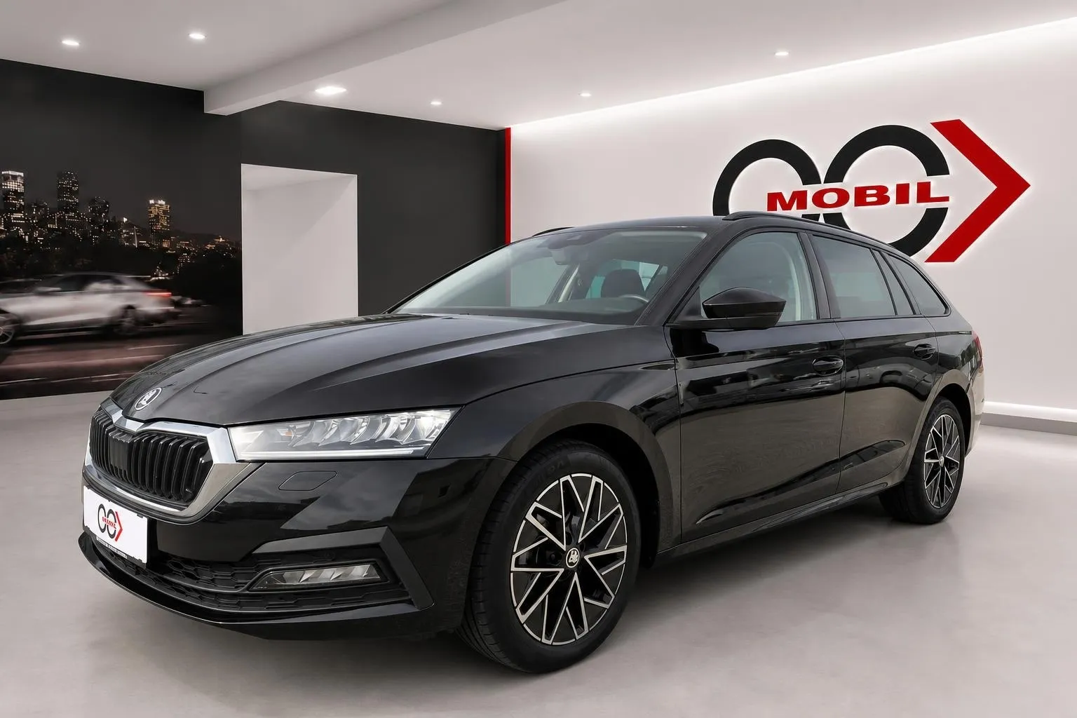 Zunanja slika - Škoda Octavia - Combi 2.0 TDI Tour DSG - LED.kamera.masaža.kljuka - 1
