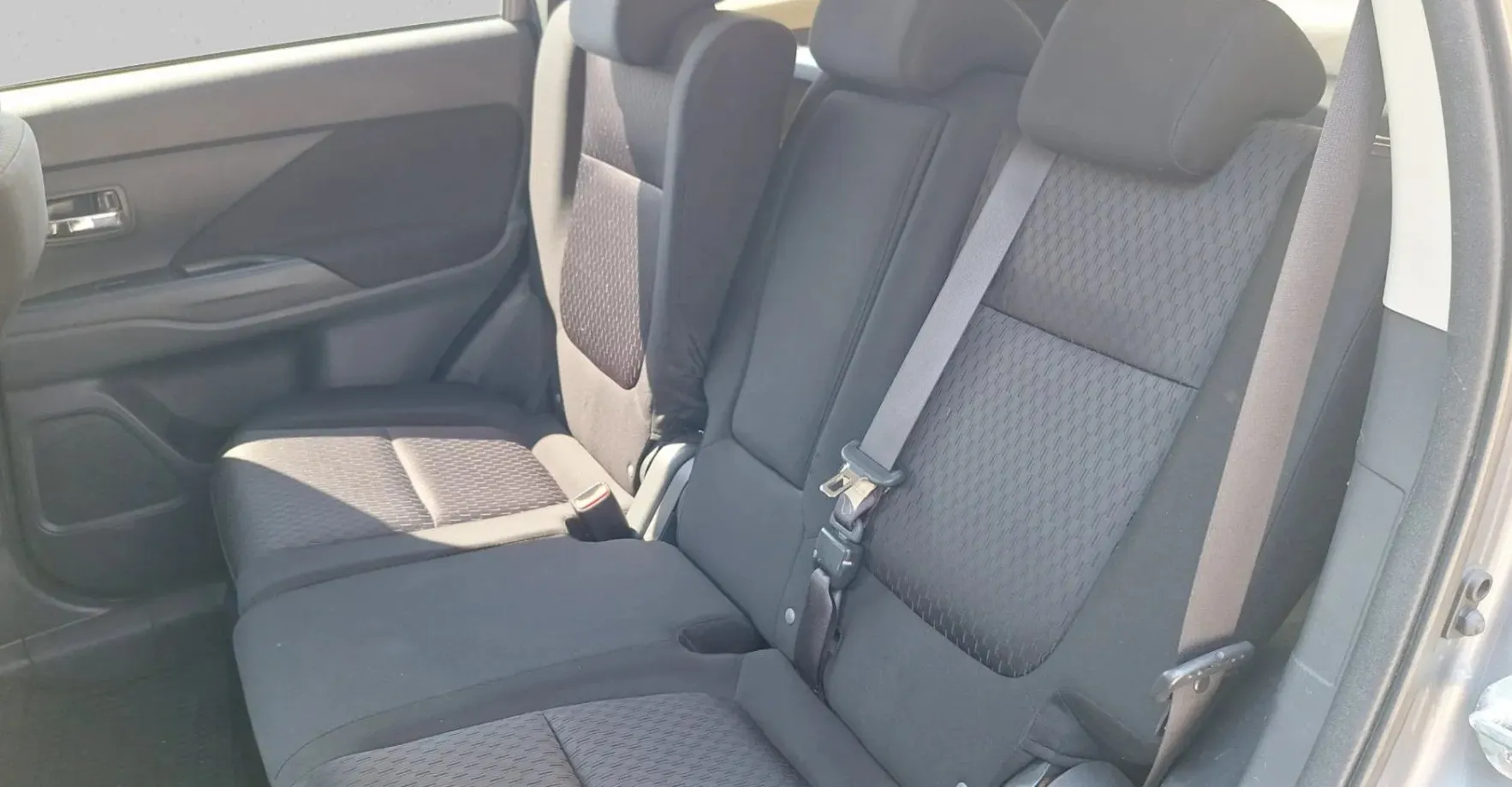 Zunanja slika - Mitsubishi Outlander - 4WD 2.2 - 13