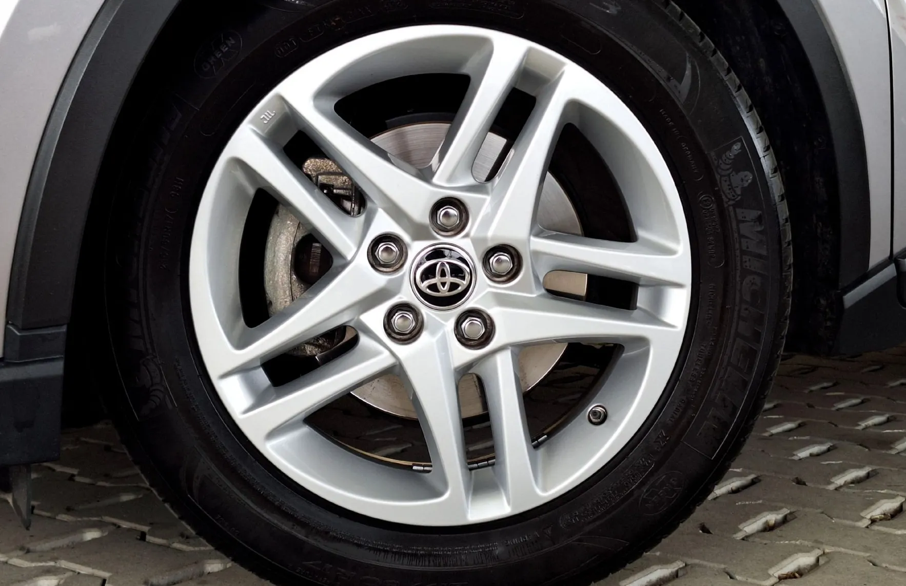 Zunanja slika - Toyota C-HR - Hybrid 1.8 C-ENTER E-CVT MY22 - 9