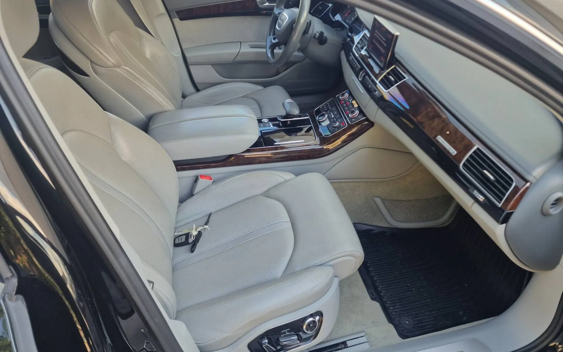 Notranja slika - Audi A8 - quattro 3.0 TDI MATRIX-SOFT POLOG 2400 - 8