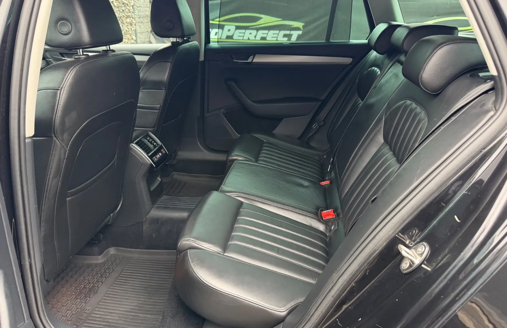 Zunanja slika - Škoda Superb - Combi 1.4 TSI Style |ACC|KEYLESS|KLJUKA|KAM|MEMORY - 16