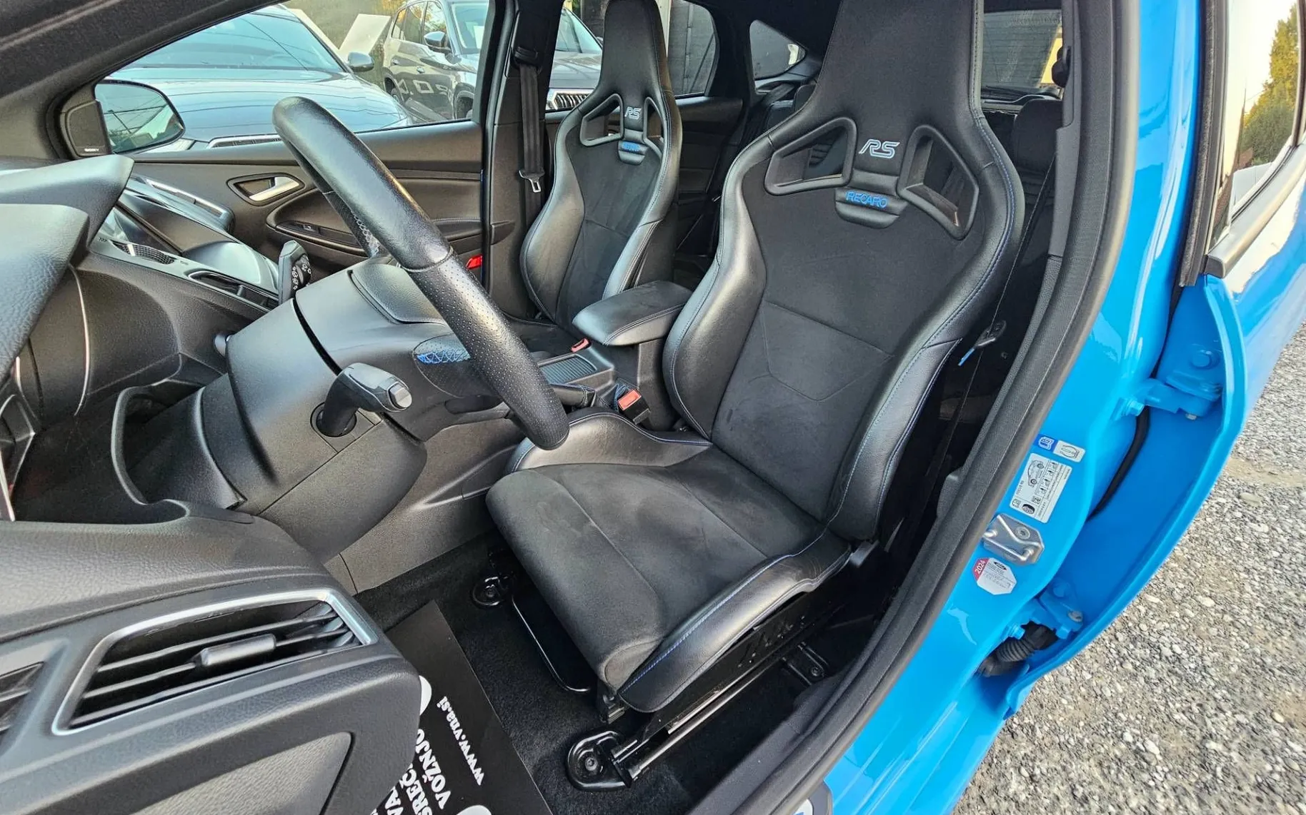 Notranja slika - Ford Focus - 4x4 2.3 EcoBoost RS |BLUE|KAMERA|SONY|REMUS|TOP| - 8