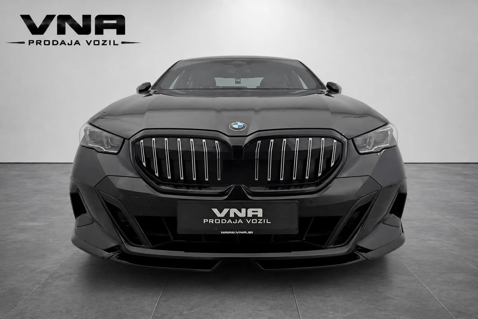 Zunanja slika - BMW serija 5: - 520d Avt. |M-OPTIC|VIRTUAL|AMBIENT|EL-SED|ALU19| - 2