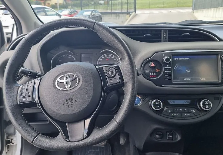Zunanja slika - Toyota Yaris - 1.5 HYBRID - 10