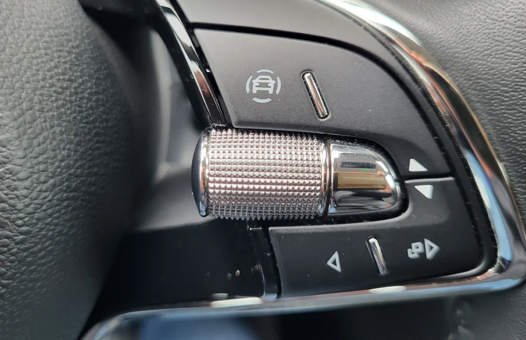 Zunanja slika - Škoda Octavia - 1.0 TSI slo-1 last-tov.gar-alu-pdc-el.paket-acc-.. - 10