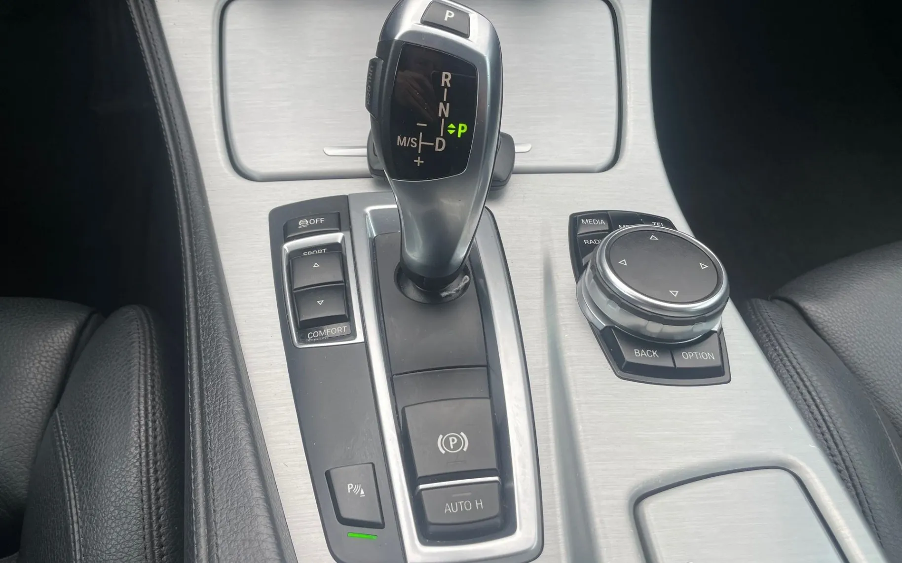 Zunanja slika - BMW Serija 5 - Touring: 520d 140 KW BI-XSENON.NAVI.USNJE.PDC S+Z - 12