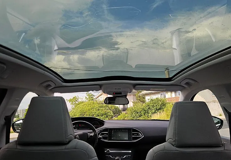 Zunanja slika - Peugeot 308 - SW 1.2i °AUT° 131ks °2.LASTNIK° °PANORAMA° LED° - 11