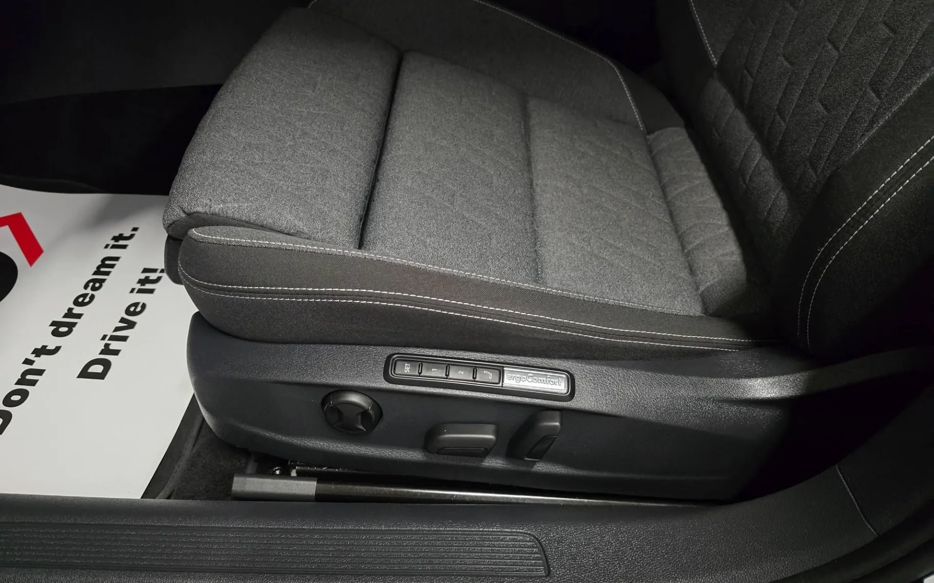 Notranja slika - Volkswagen Passat Variant - 2.0 TDI Business DSG - Matrix.360kam.HarmanK.pano - 19