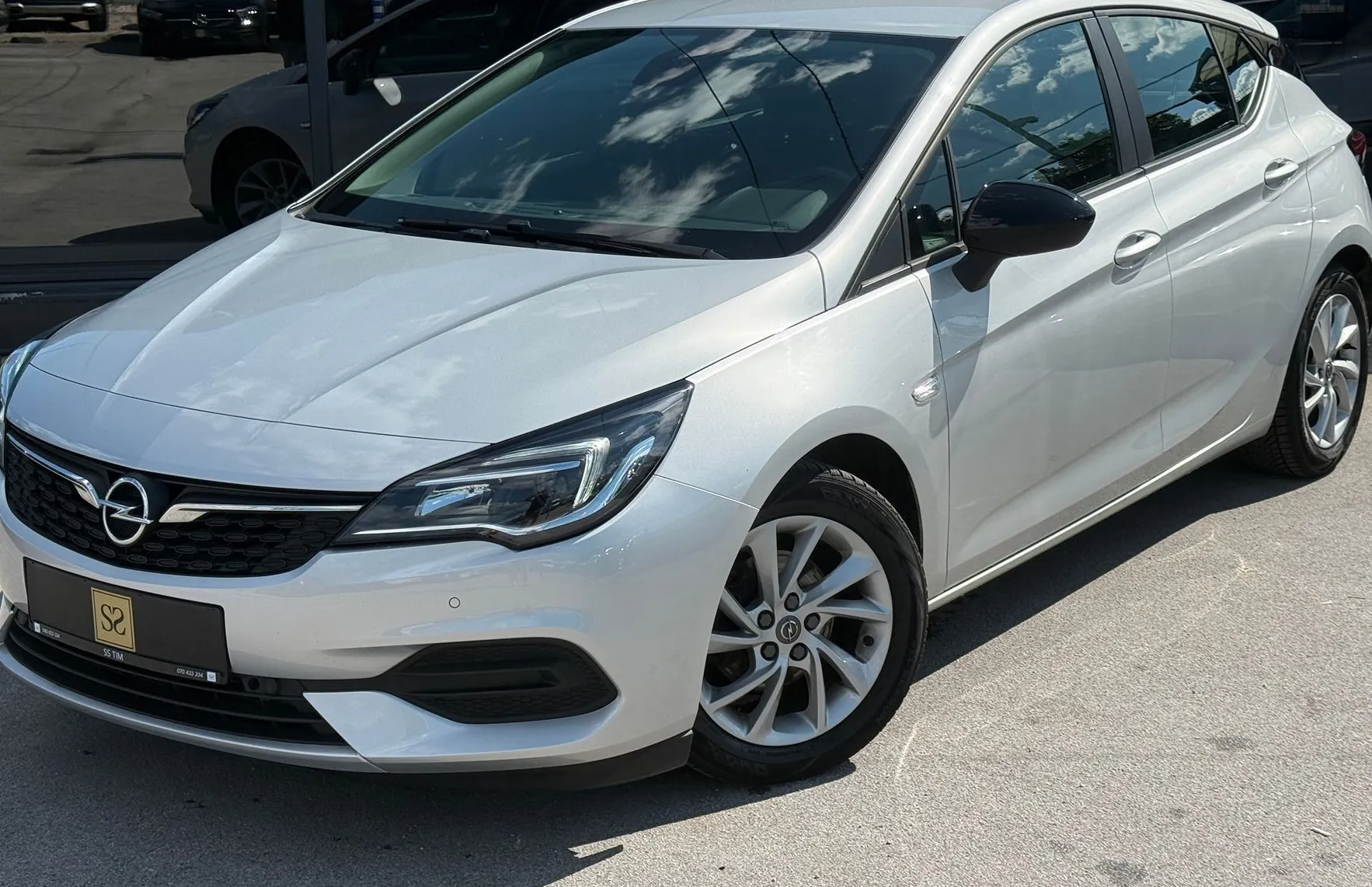 Zunanja slika - Opel Astra - 1.2 Turbo Edition NAVI BT LED ALU KAMERA PARK BE - 1