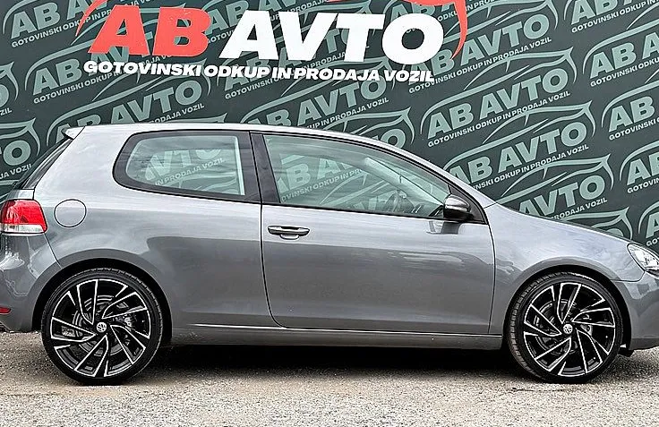 Zunanja slika - VW Golf - Comfortline 1.6 TDI+ALU+LCD NAVI+BREZ POLOGA+TOP - 4