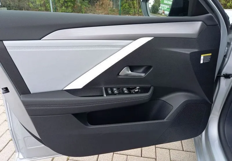Zunanja slika - Opel Astra - 1.5 Dizel 96KW S S Elegance - 8