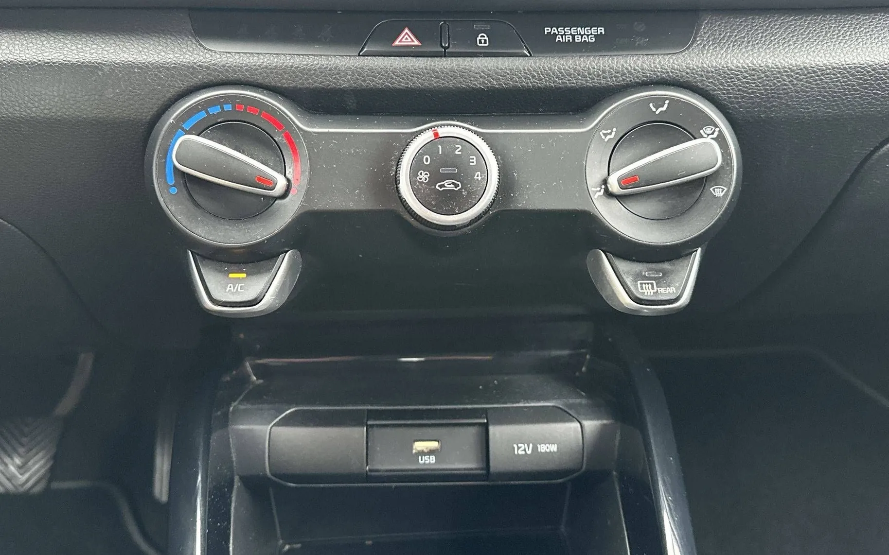 Notranja slika - KIA Rio - 1.2 DPI LX Fun ISG - 19