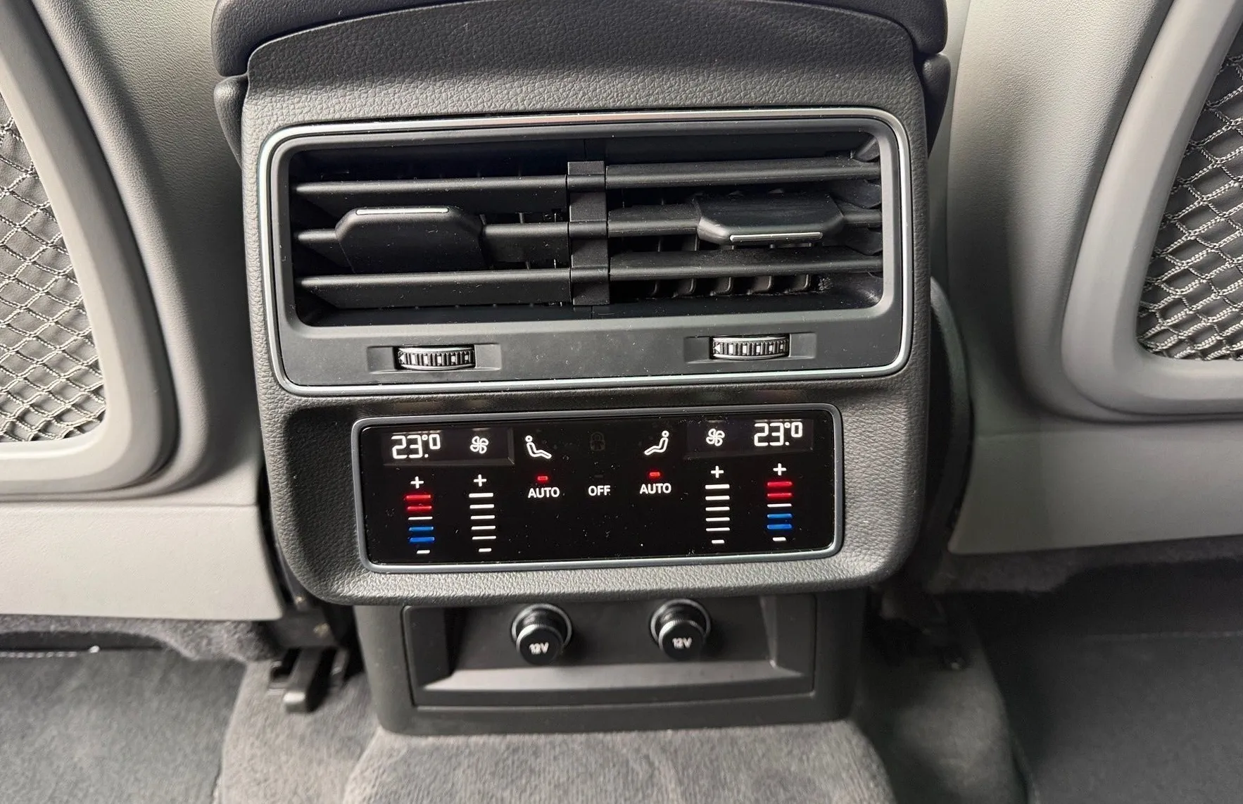 Zunanja slika - Audi Q7 - 55 TFSI quattro S-line Panorama - Soft close - 14