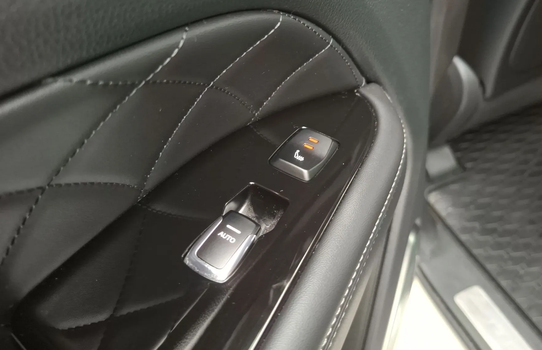Zunanja slika - KG Mobility Rexton - 2.2 XDI AWD Dynamic Avt. - 16