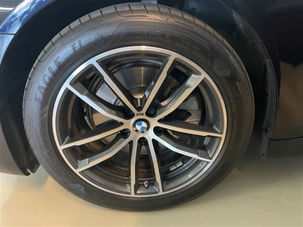 Zunanja slika - BMW Serija 5 - 540d xDrive Touring - 4