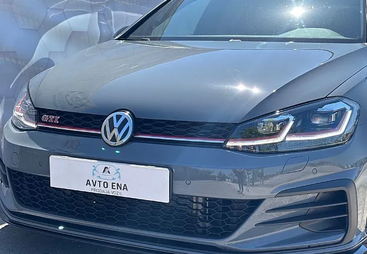 Zunanja slika - Volkswagen Golf - 2.0 GTI TCR-AKRAPOVIČ-ALCANTARA-LED-PANO-ACC - 2