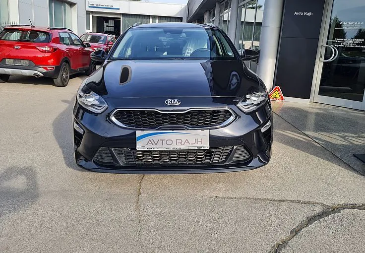 Zunanja slika - KIA Ceed - SW 1.6 CRDi MHEV EX Vision ISG. M T 100kW - 3