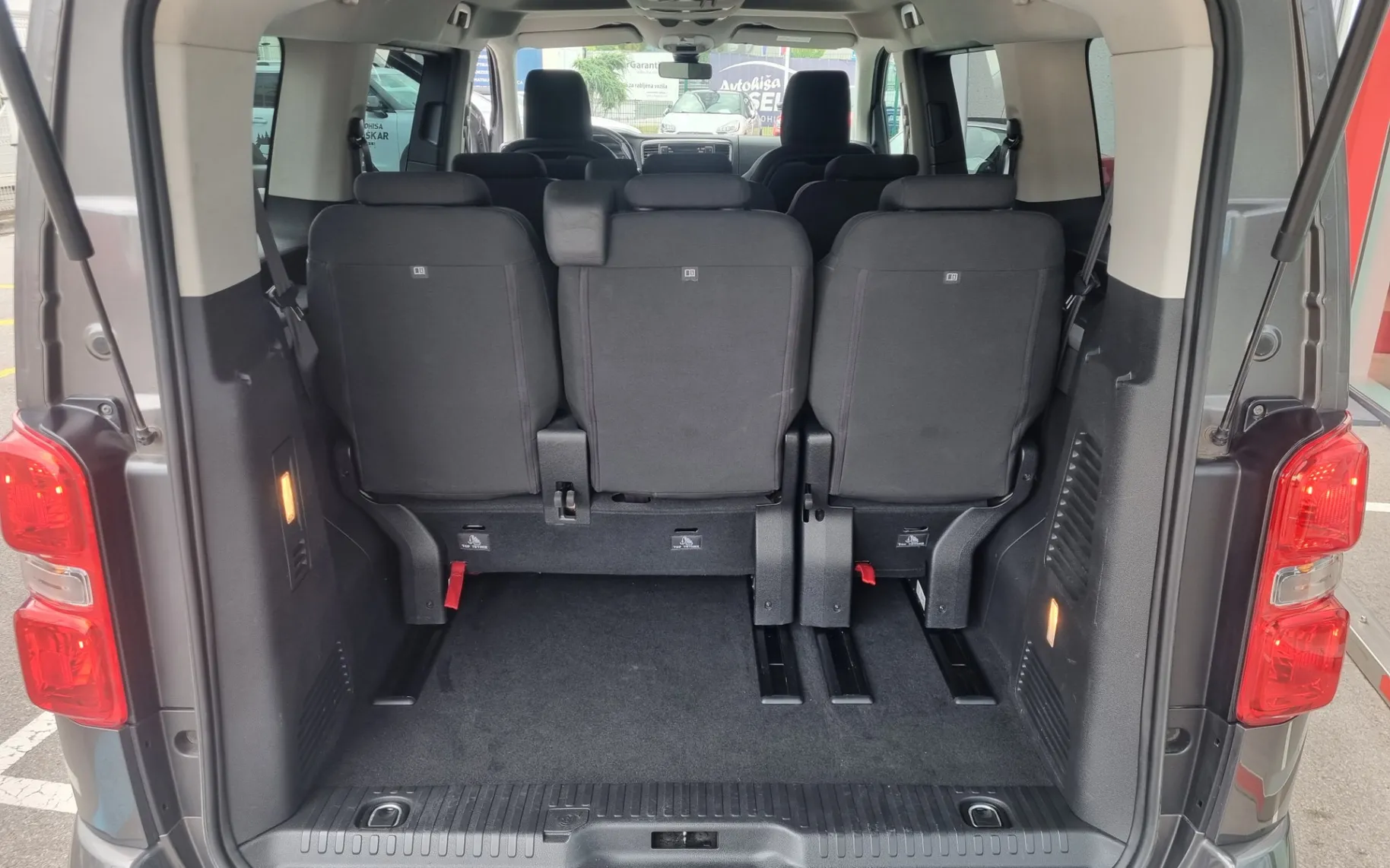 Zunanja slika - Opel Zafira - Life 2.0d M - 8 sedežev + VLEČNA KLJUKA - 21