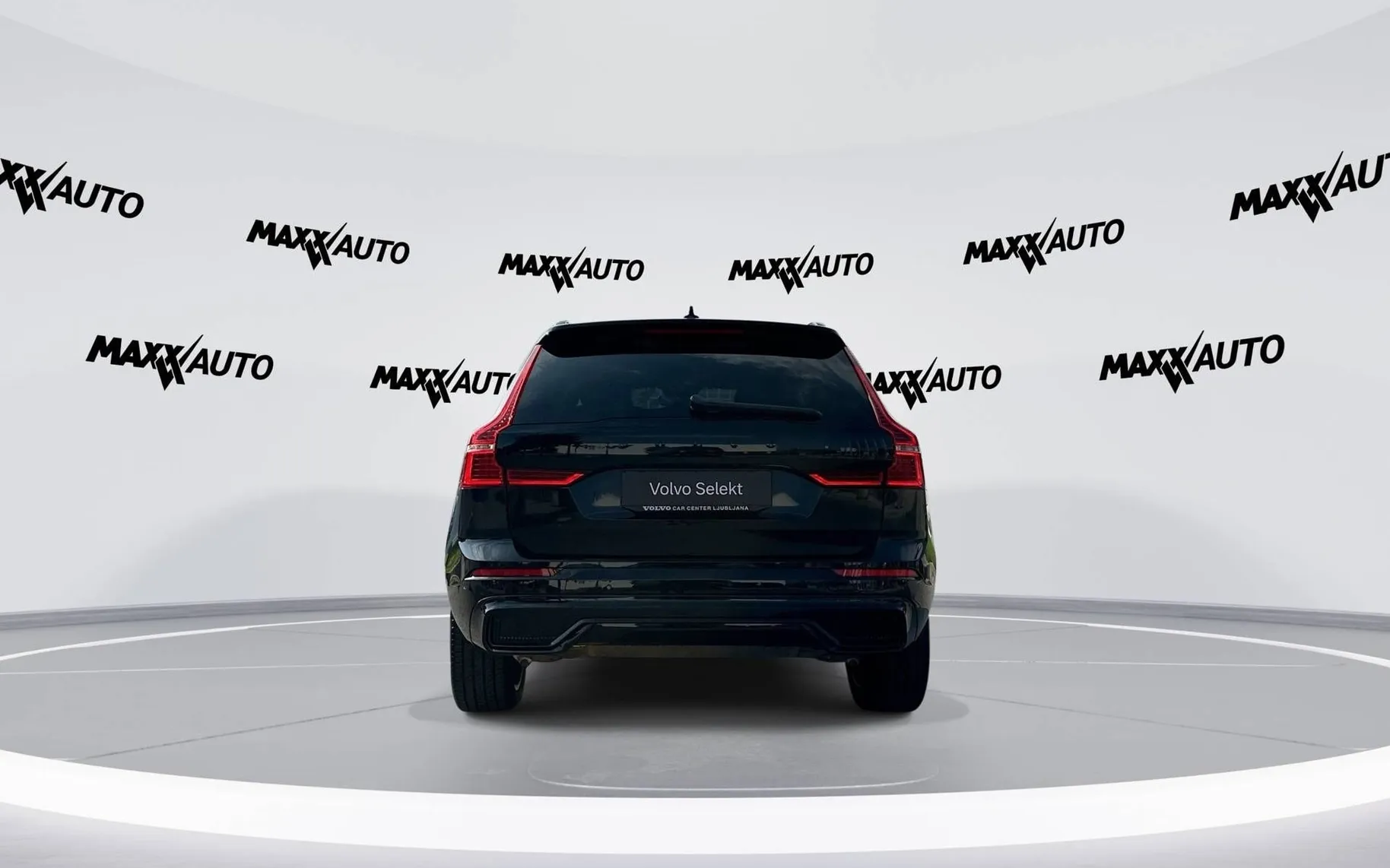 Zunanja slika - Volvo XC60 - B4 P Plus Dark Avt. - 6