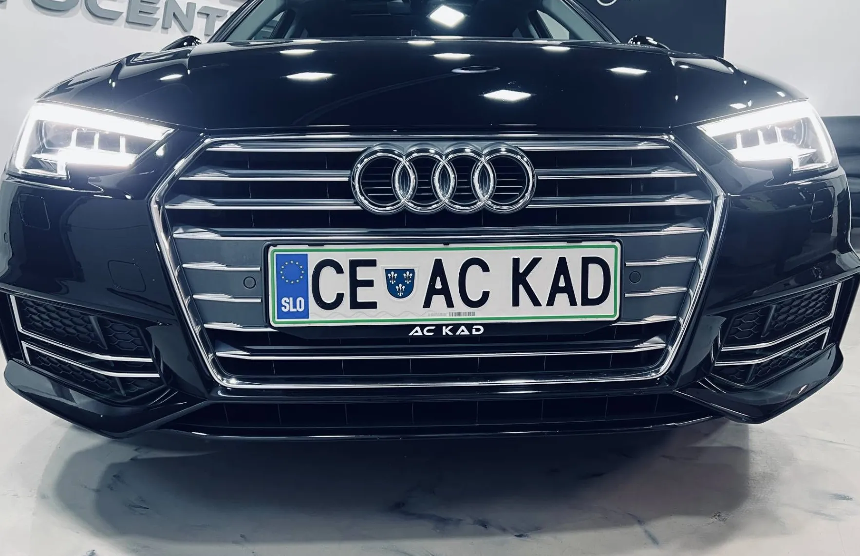 Zunanja slika - Audi A4 - Avant 2.0 TDI S tronic S-Line110  150  VIRTUAL-ALU19 - 3