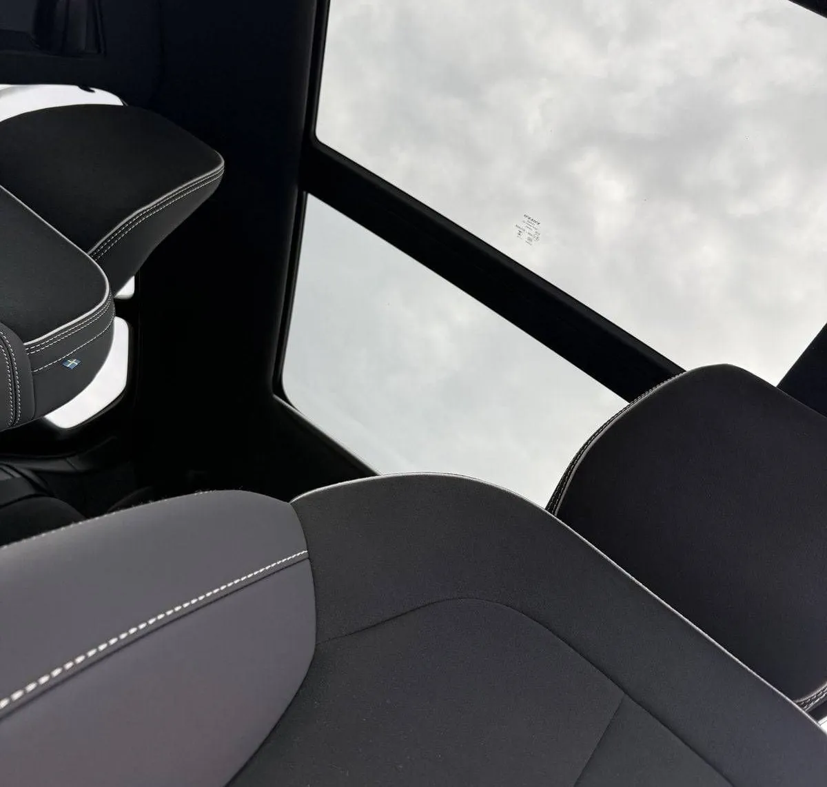 Notranja slika - Volvo XC40 - B4 P Ultra Dark Avt. - 10