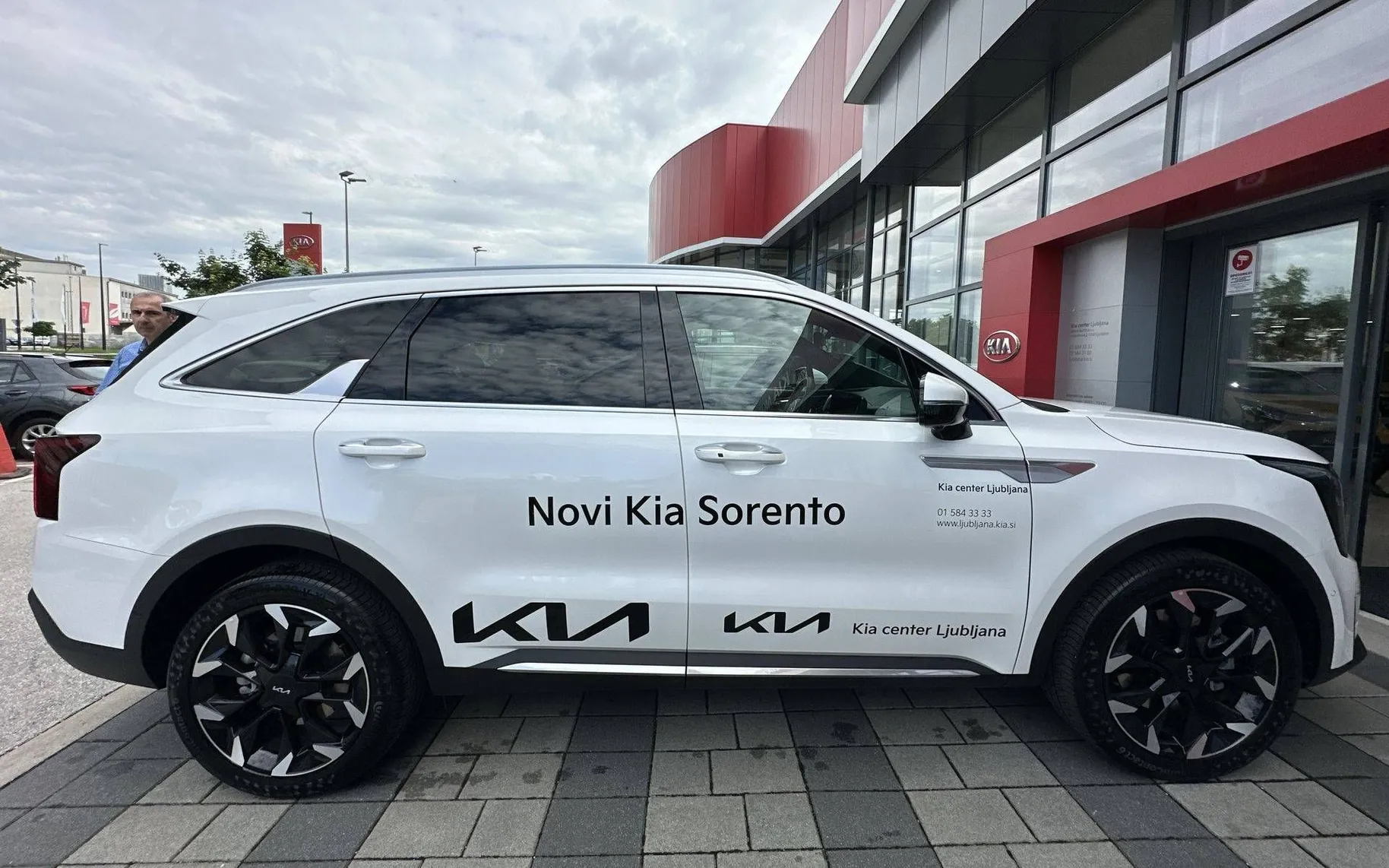 Notranja slika - KIA Sorento - 2.2 CRDi EX Limited Panor. 8DCT AWD 2025 facelift - 8