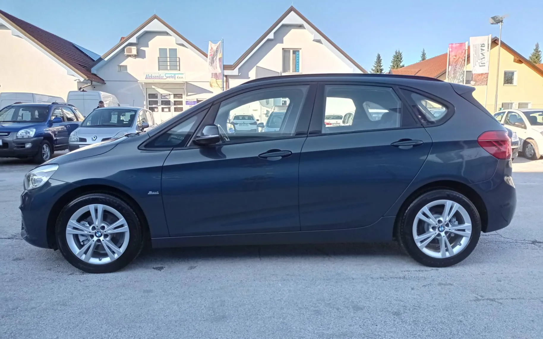 Zunanja slika - BMW Serija 2 - 220d..Msport paket.XENON.NAVI.LINEASSIST - 2