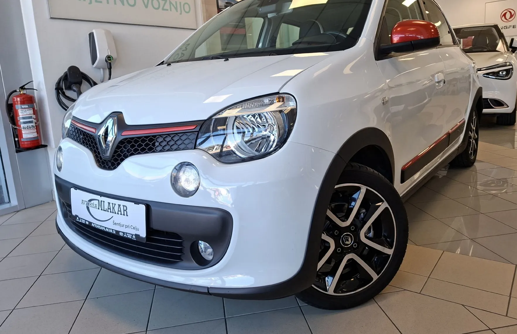 Zunanja slika - Renault Twingo - Expression Energy  GT-LED-NAVI-KAMERA-ODLIČEN- - 2