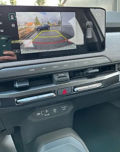 Zunanja slika - KIA EV3 - 58.3 kWh baterija. 150 kW  204 KM  Star - 7