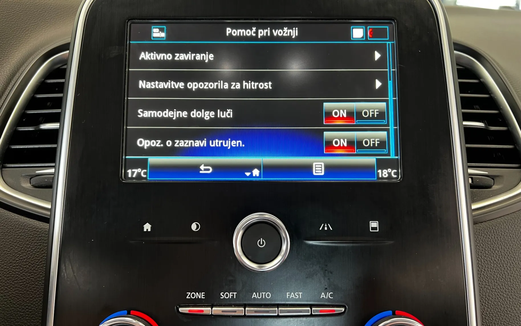 Zunanja slika - Renault Scénic - TCe 115 Energy Zen - 16