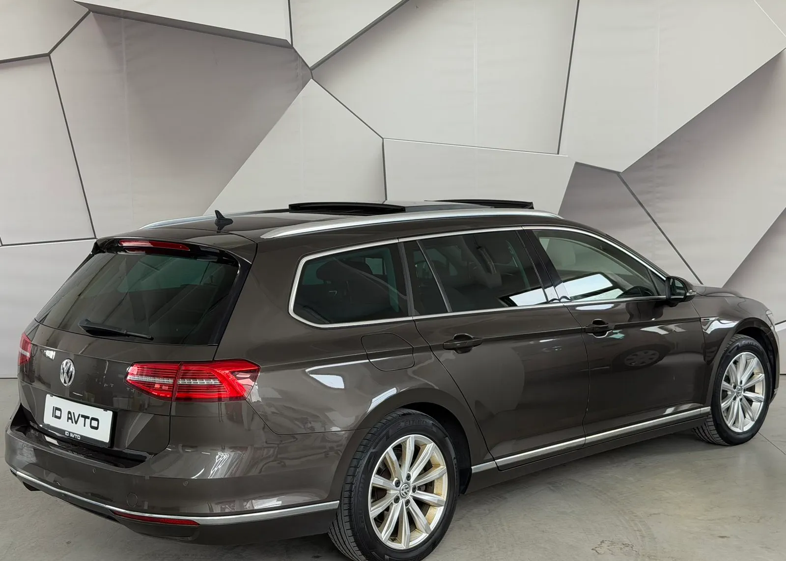 Zunanja slika - Volkswagen Passat - Variant 2,0 TDI BMT Highline DSG - 3