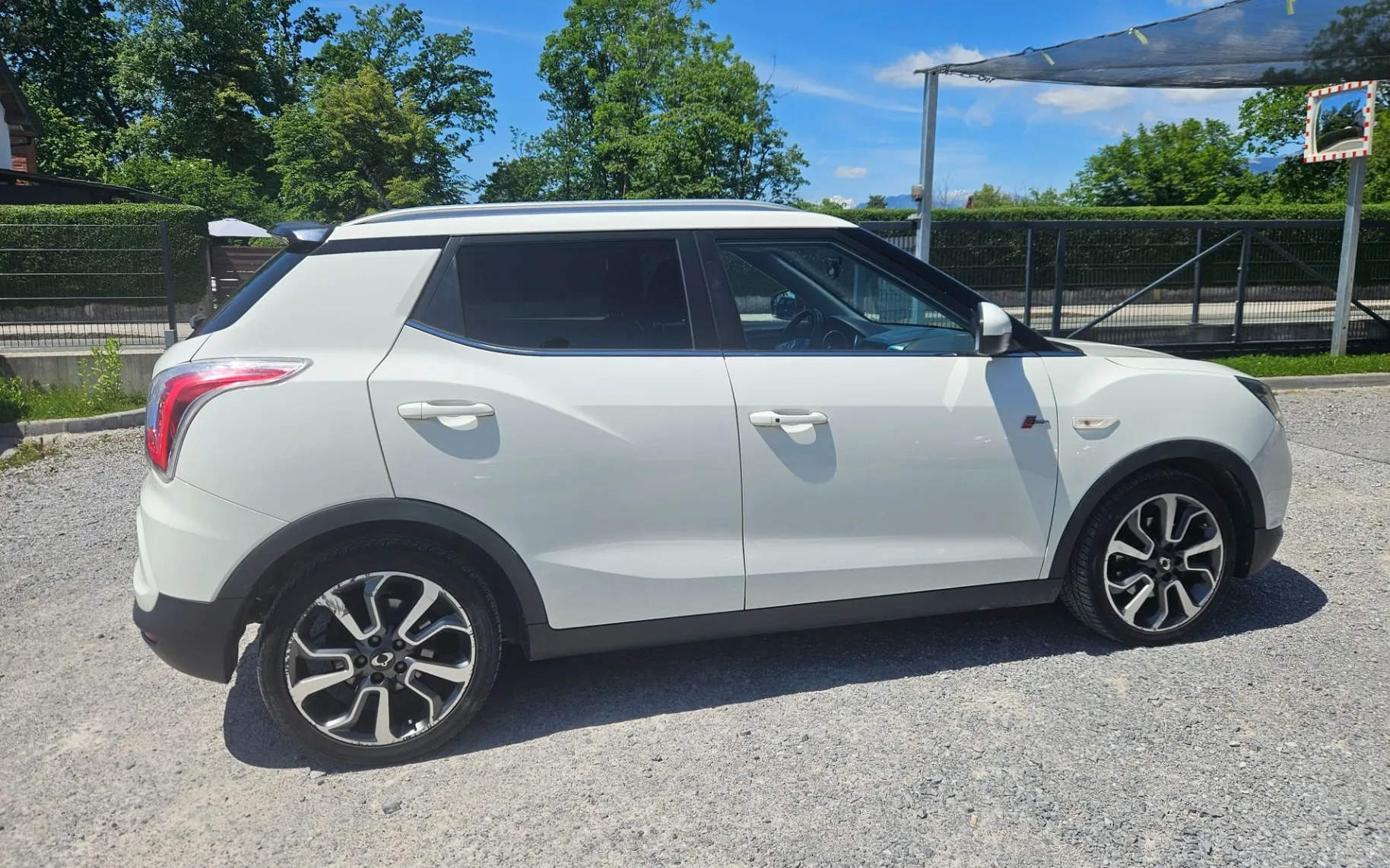 Zunanja slika - SsangYong Tivoli - AWD 1.6 TD AUT.  PANORAMA  LED - 5