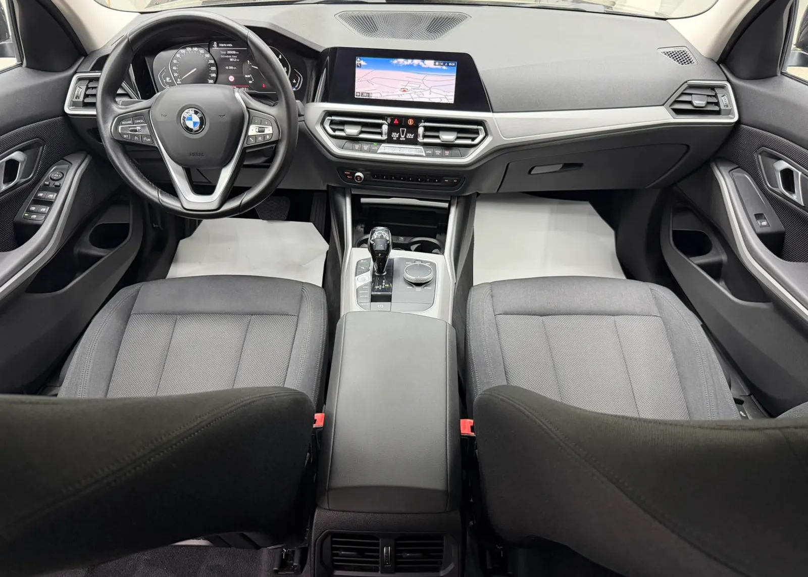 Zunanja slika - BMW Serija 3 - 318D AUT. - 5