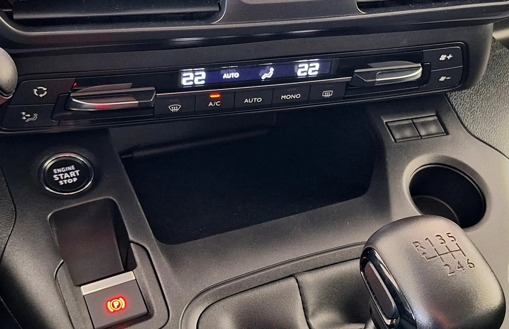 Zunanja slika - Peugeot Rifter - 1.5 HDI L1H1•KAM360•SLO•KEYLESS - 16
