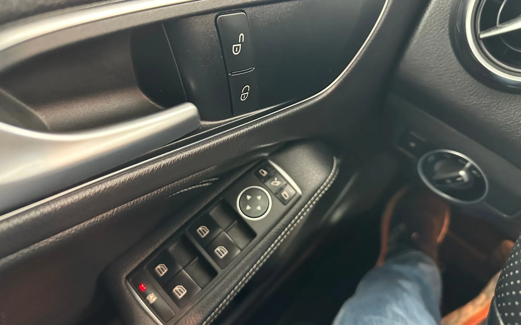 Zunanja slika - Mercedes-Benz GLA-Razred - GLA 180 Avt.KAMERA.USNJE.LED.NAVI. - 2