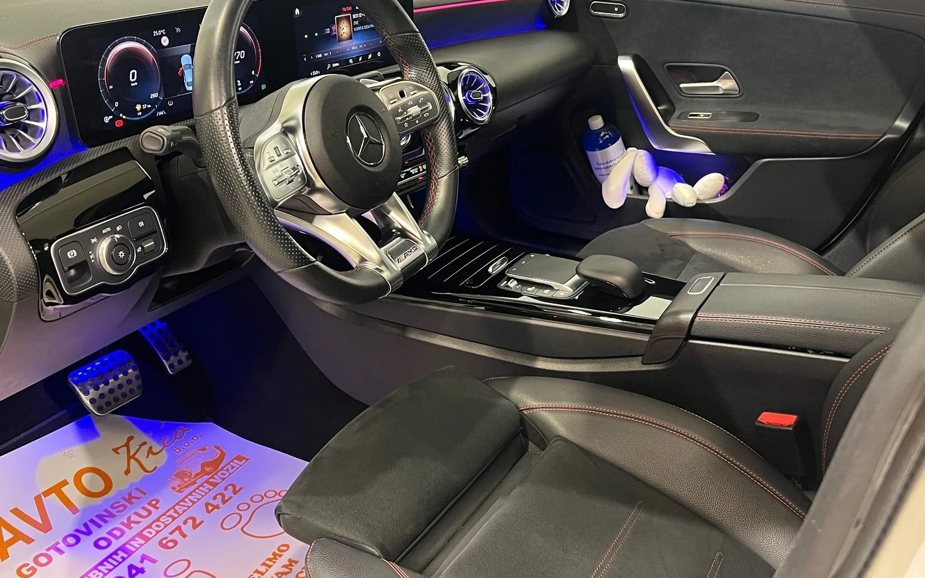 Notranja slika - Mercedes-Benz CLA-Razred - 200 d-AMG-PANORAMA-LED-MULTIBEAM-AMBIENT-VIRTUAL.. - 12