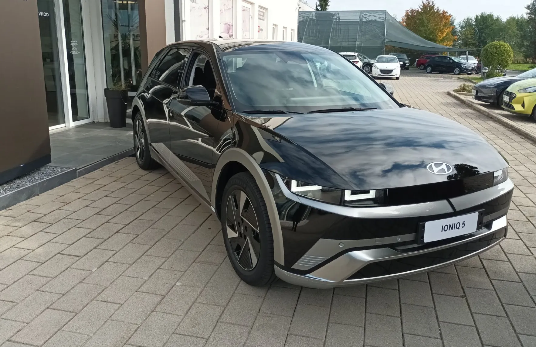 Zunanja slika - Hyundai Ioniq 5 - 168kW PREMIUM 84 kWh VOZILA V PRIHODU - 7